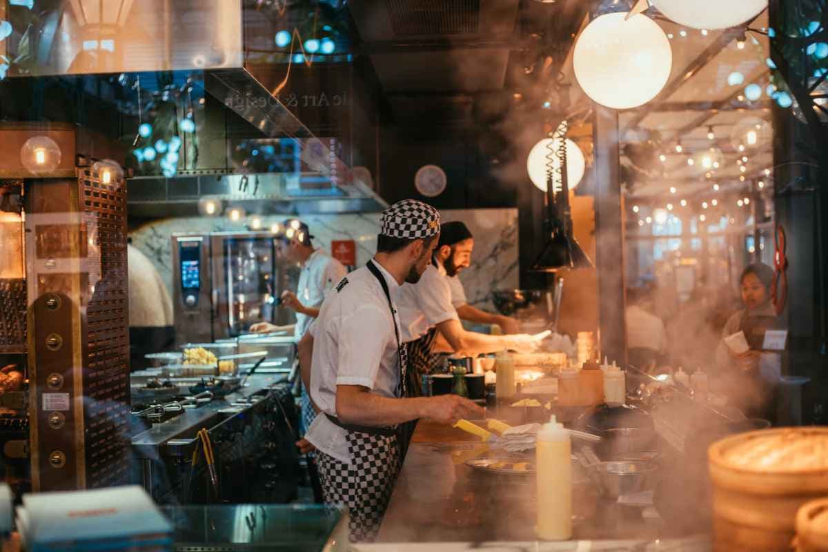 Food Near Me Open Now: Find 8 Places Serving Right Now