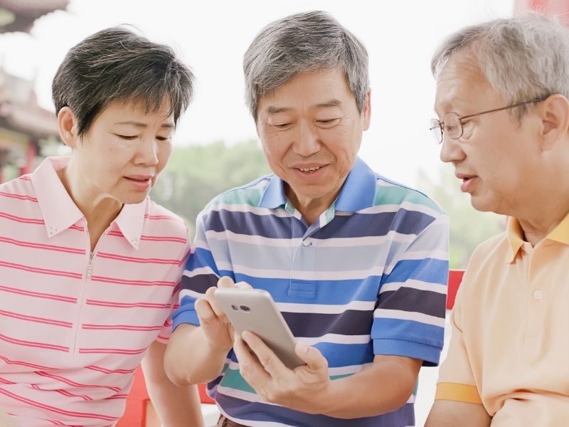 free phone for senior citizen