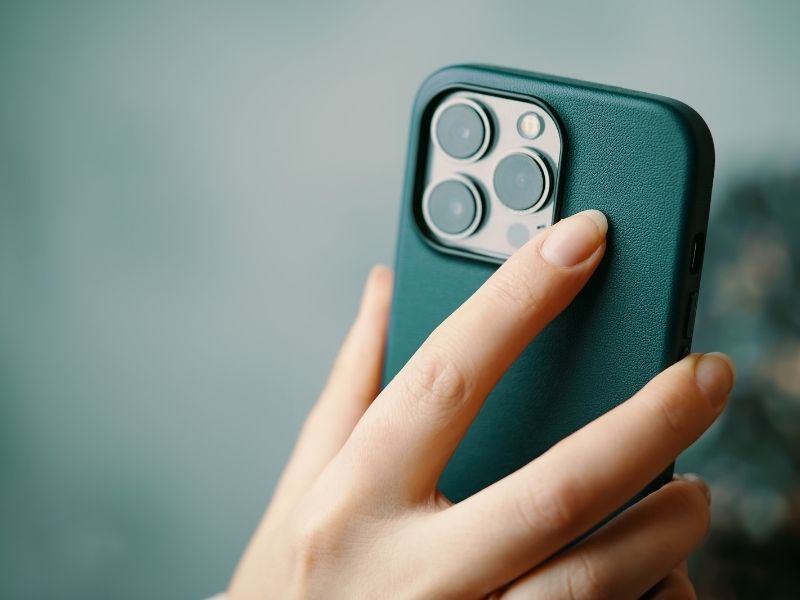 are free iphone deals truly free