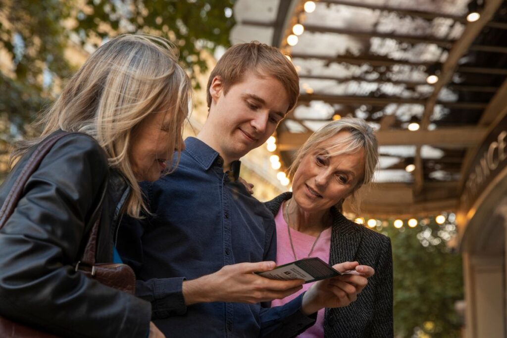 free-phone-when-you-switch-no-contract-benefits-and-drawbacks