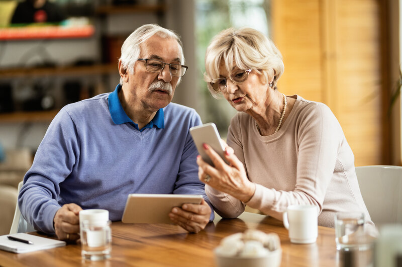 free phone for low income seniors 1