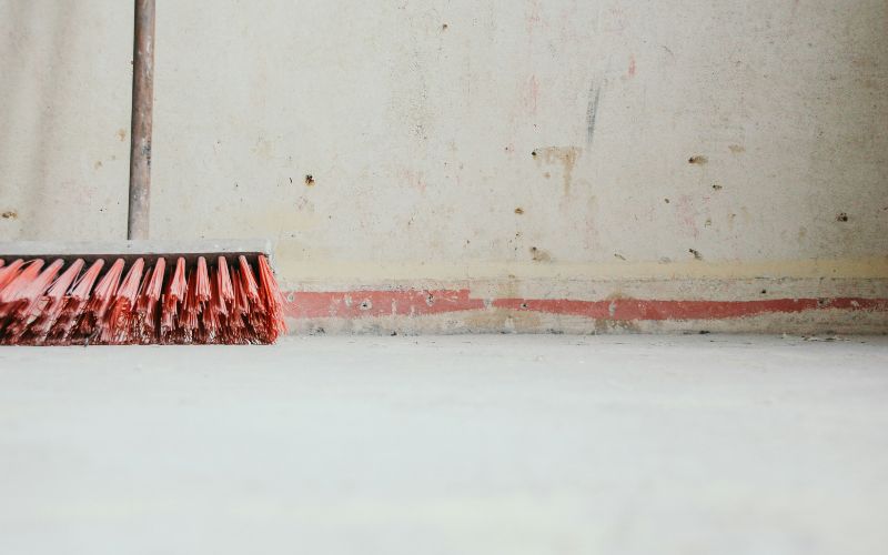 how-to-clean-baseboards-check-before