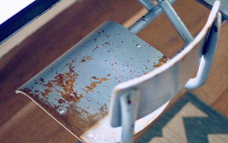 how-to-fix-wobbly-chair-tools