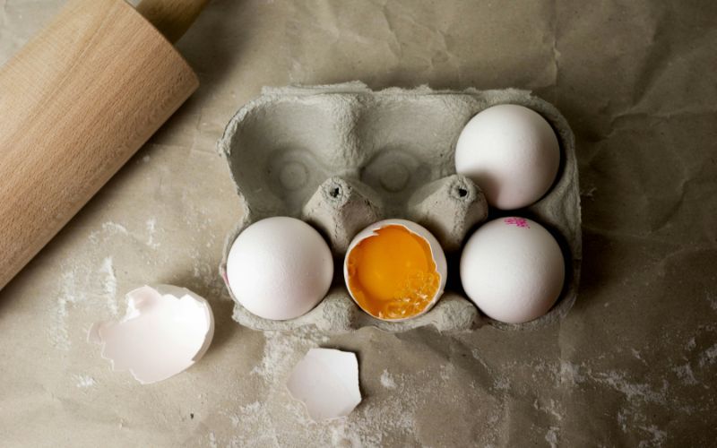 how-to-remove-egg-stains-from-clothes