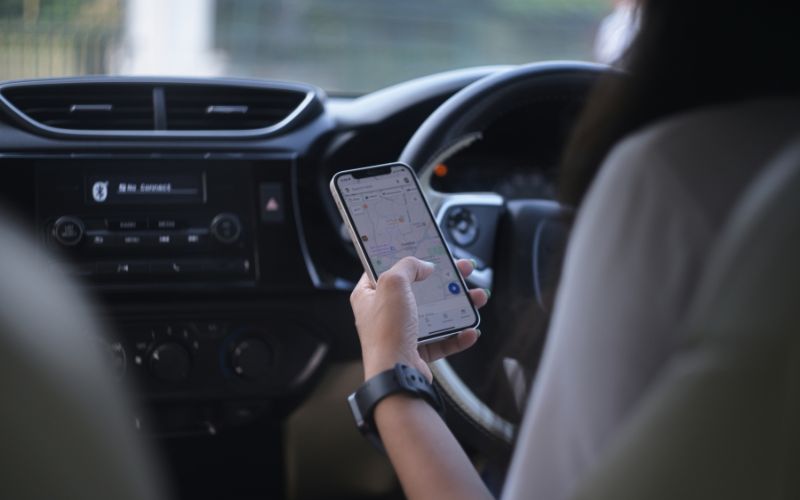 how-to-stop-sharing-location-without-them-knowing-full-guide