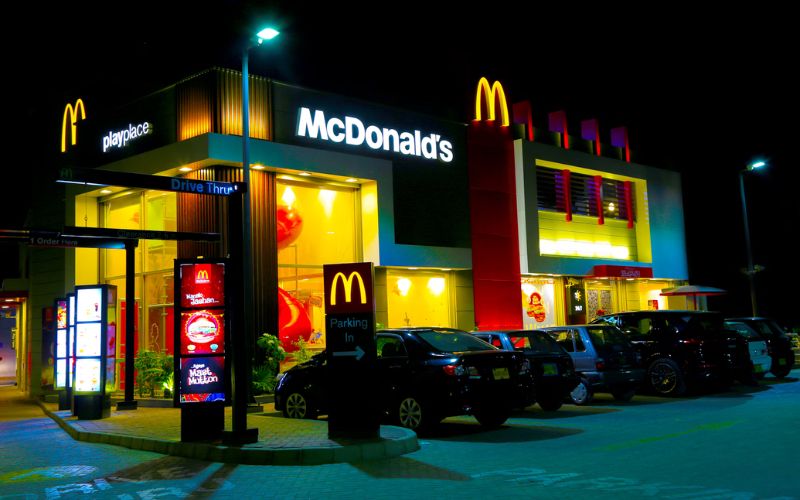 fast-food-restaurant-mcdonalds
