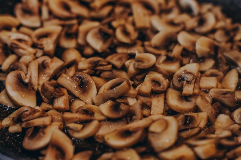 saute-mushrooms-before-freezing